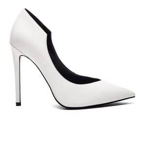 Kendall and Kylie ABI White Leather Pumps NWT